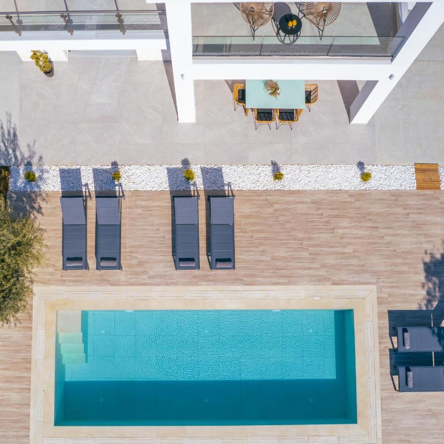 Solis Ortus Villa! Вилла Каламакион
